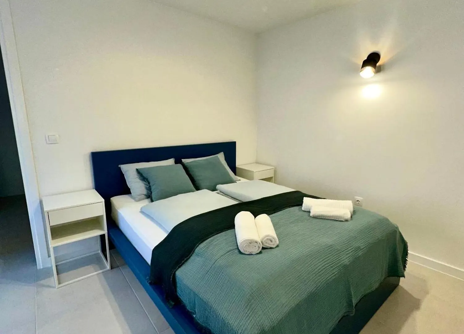 Azzurro Apartmani Biograd Na Moru Daire